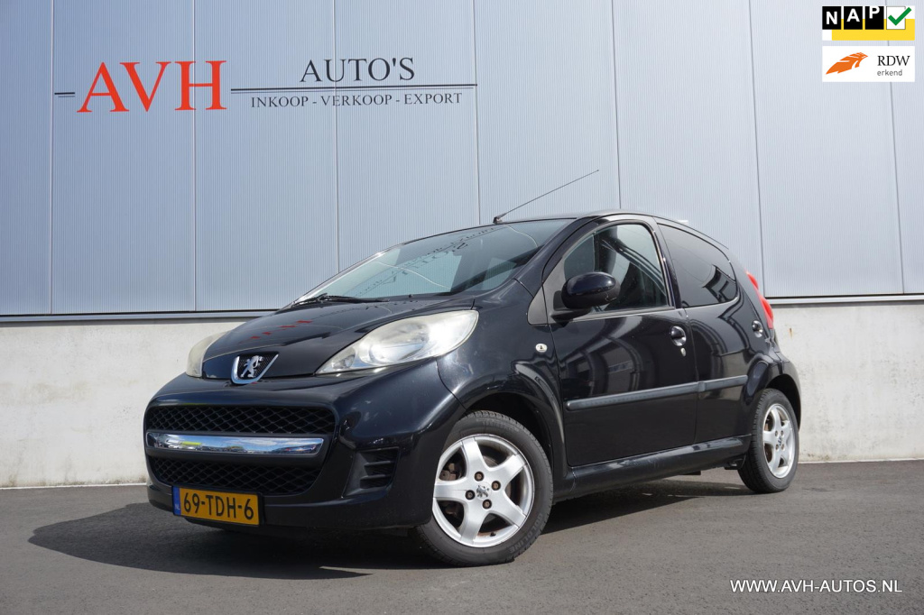 Peugeot 107 1.0-12v black & silver