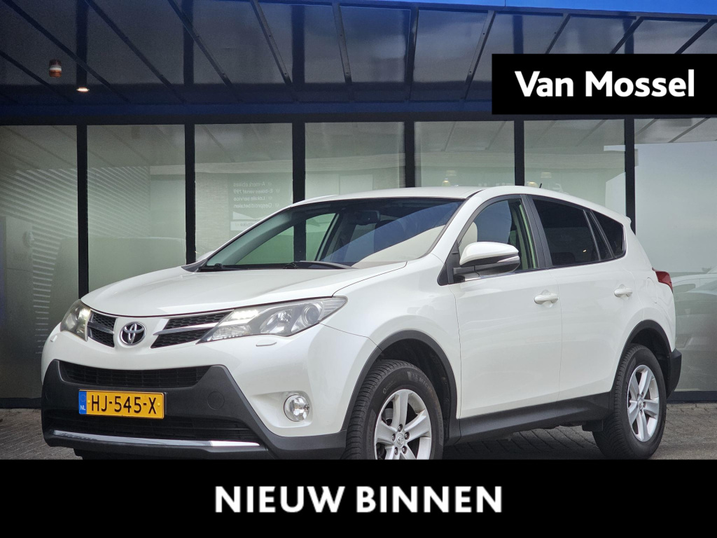 Toyota Rav4 2.0 aspiration 4wd | nieuw binnen | eerste eigenaar | 2.000 kilo trekgewicht | navigatie | stoelverwarming | climate control | cruise control