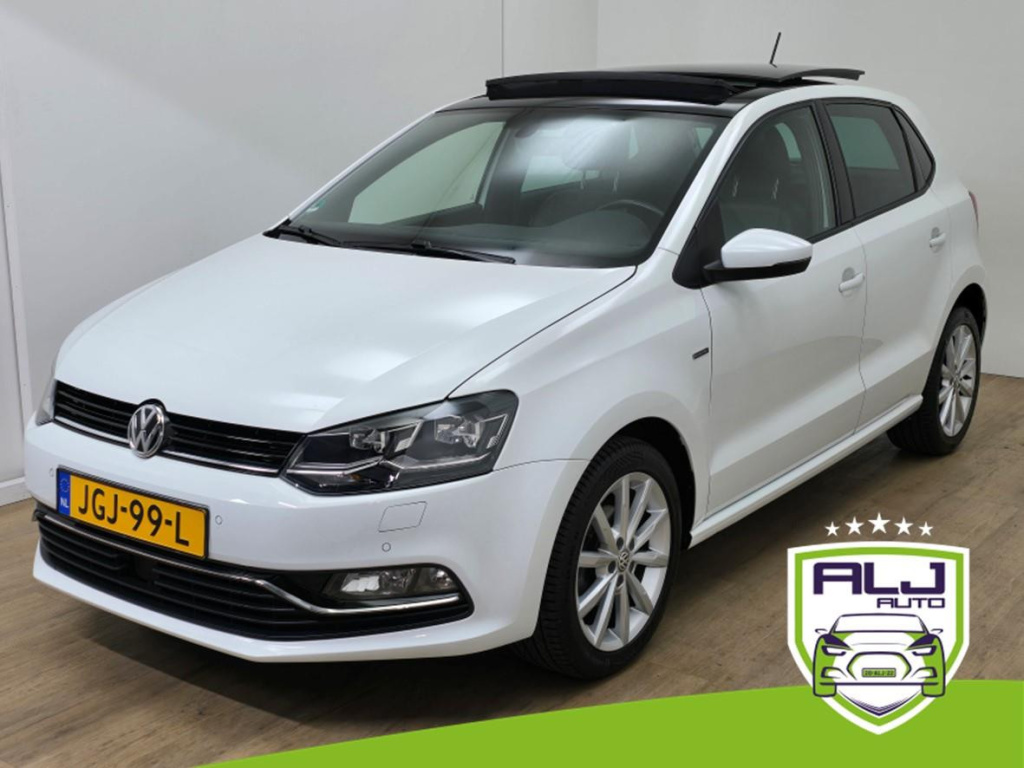 Volkswagen Polo occasion 1.2 tsi highline met panoramadak | bomvolle en unieke uitv. | tweedehands volkswagen polo in wit | leer