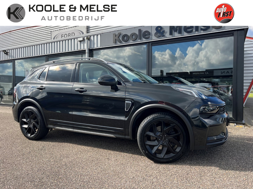 Lynk & Co 01 1.5 261pk phev , black edition , zwarte velgen , panodak , 360gr camera , car play