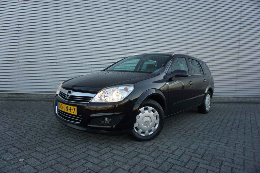 Opel Astra wagon 1.6 temptation airco / navi / cruise / elektr. ramen / parkeers. / trekhaak / nap