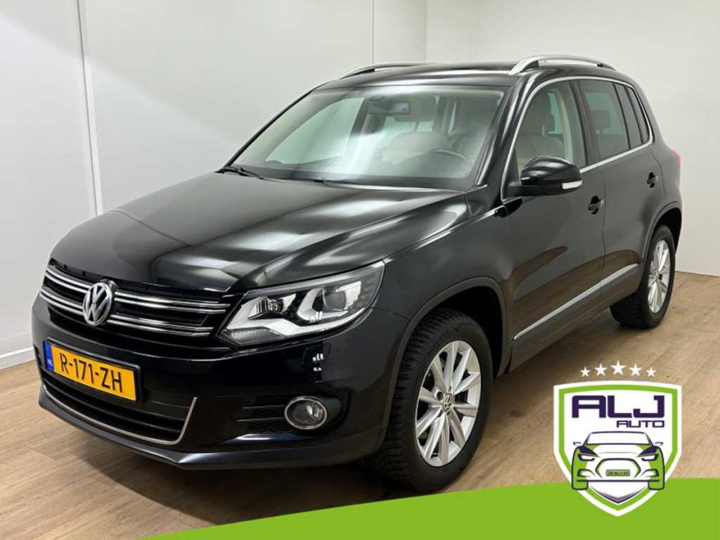 Volkswagen Tiguan occasion 2.0 tsi sport&style 4motion | tweedehands volkswagen tiguan | zwart | stoelverwarming | panoramadak
