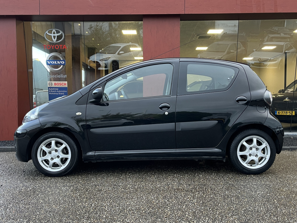 Toyota Aygo 1.0-12v comfort 5-deurs | automaat | park. sensoren | lichtmetaal