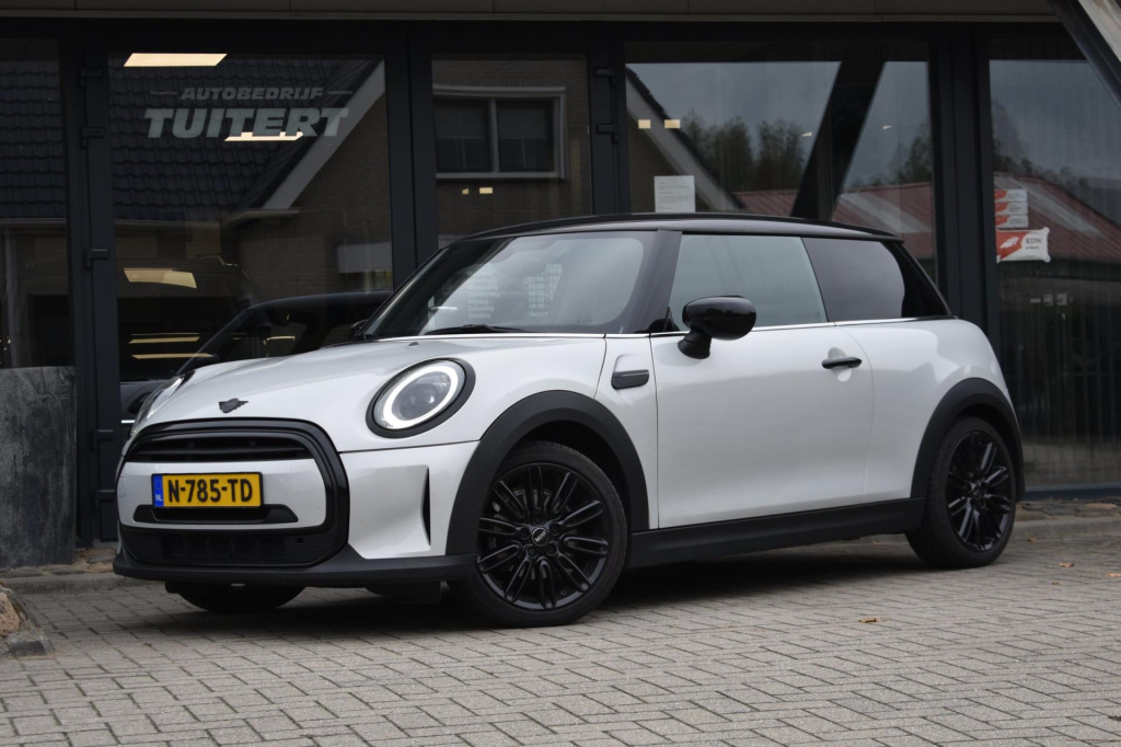 Mini Cooper mini 1.5 apple carplay | stuur / stoelverwarming | dealer onderhouden | sfeerverlichting | navigatie
