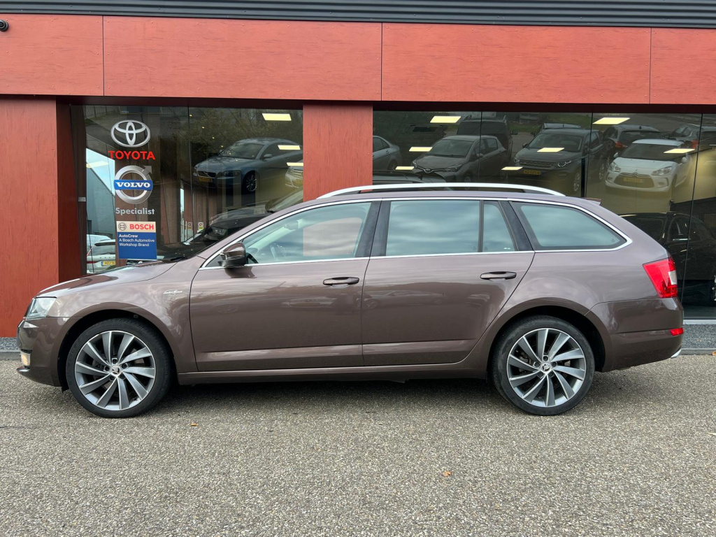 Skoda Octavia combi 1.8 tsi 4x4 laurin & klement | dsg | pano | trekhaak