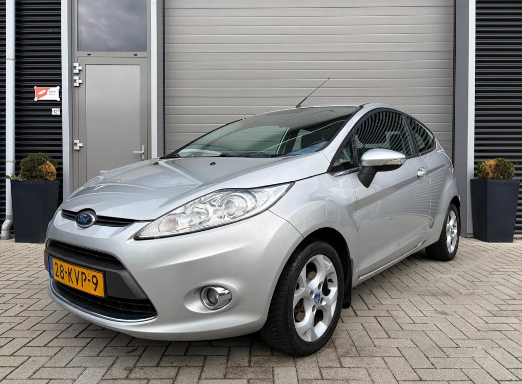 Ford Fiesta 1.25 titanium/155.000 nap/airco/lichtmetaal/pdc/