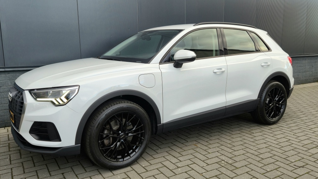 Audi Q3 45 tfsi e edition | hybride | led | clima | navi | acc | 19 inch