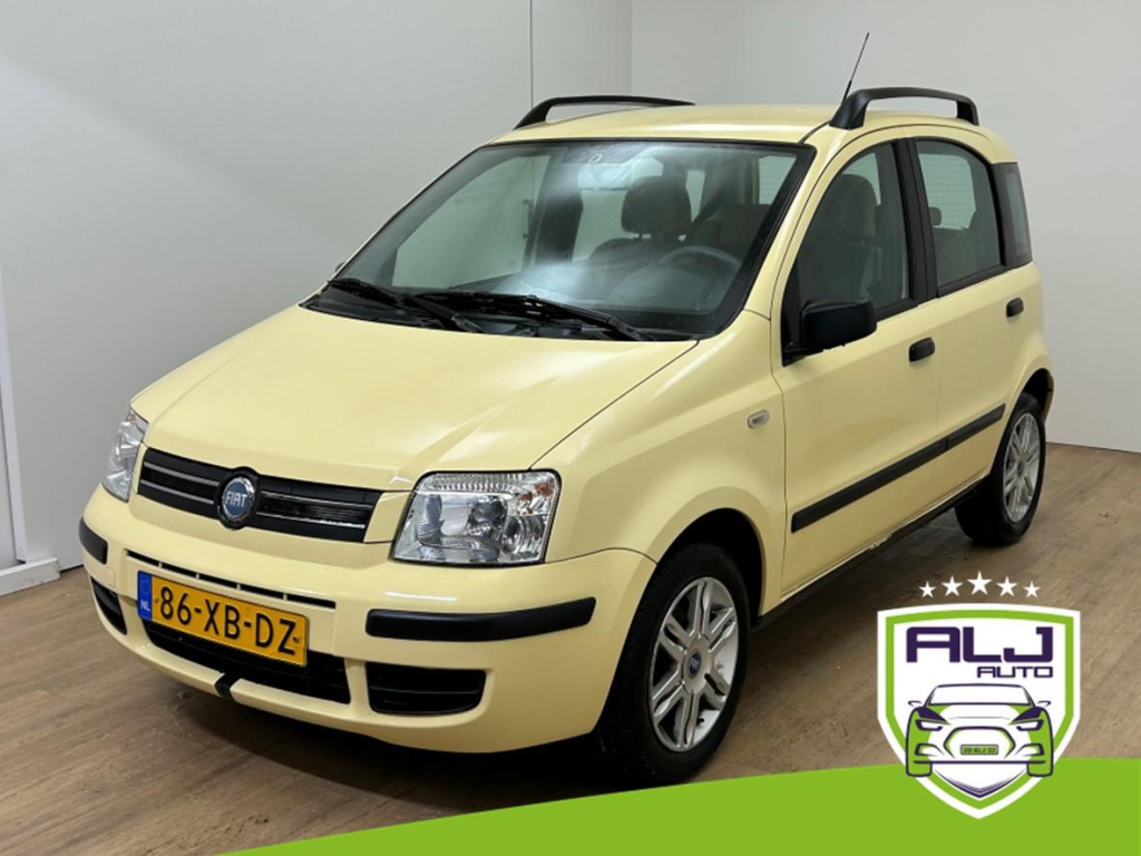 Fiat Panda occasion 1.2 emotion | geel | airco | 5 deurs |