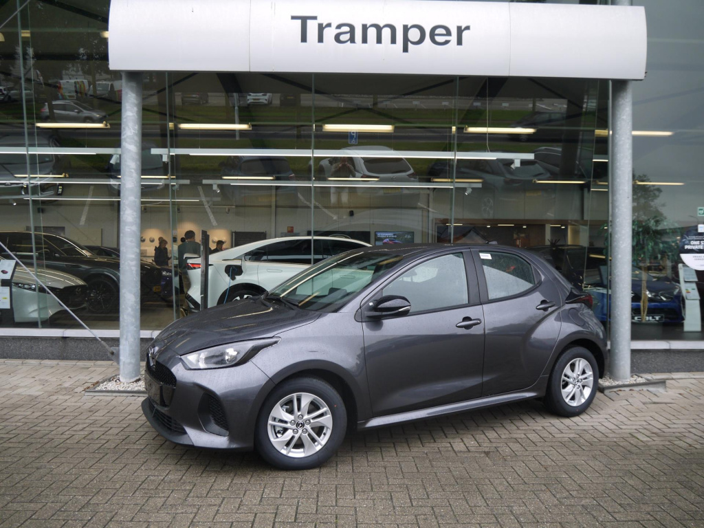 Mazda 2 Hybrid 1.5 centre-line