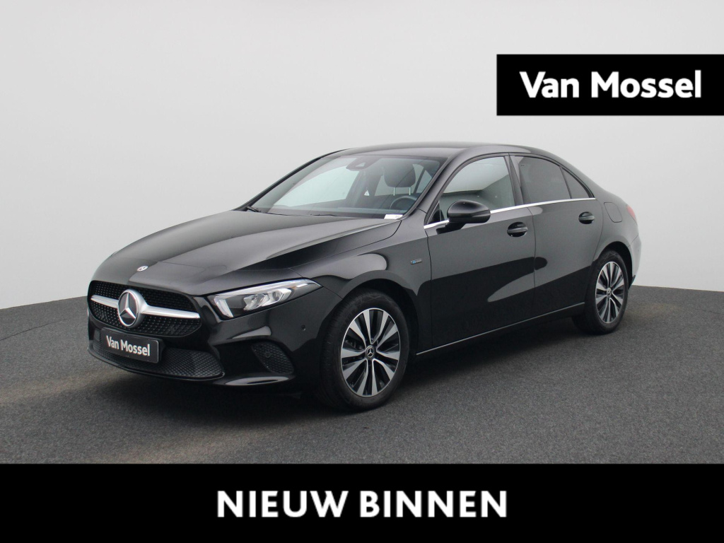 Mercedes-Benz A-Klasse 250 e business line | phev | automaat | navigatie | virtual cockpit | half leder | achteruitrijcamera | climate control | lichtmetalen velgen |