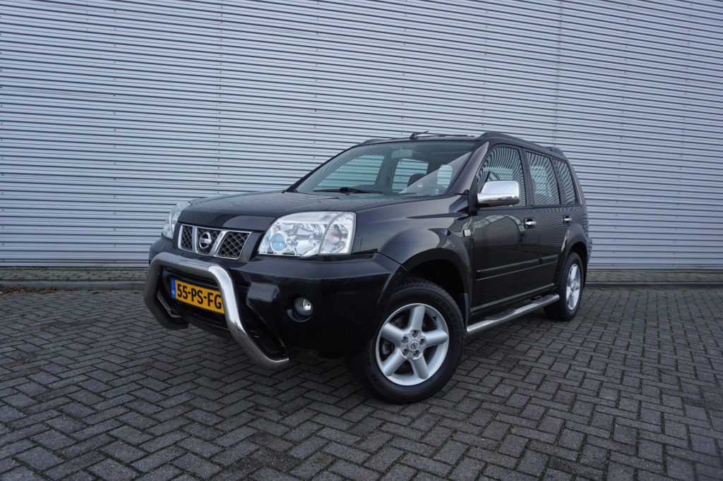 Nissan X-Trail 2.5 sport outdoor airco / navi / cruise / stoelverw. / pano / trekhaak / lm velgen / nap