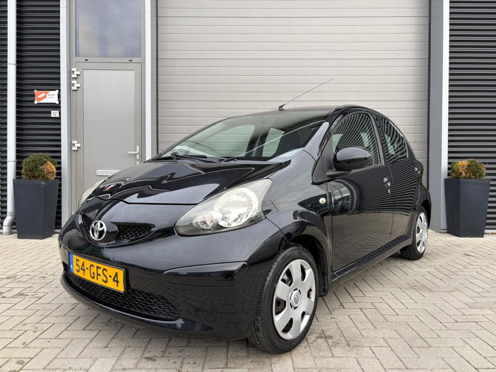 Toyota Aygo 1.0-12v +/apk/129.000/airco/centraal/