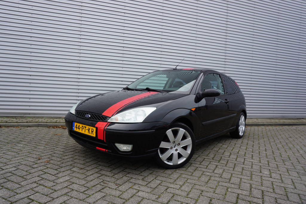 Ford Focus 1.6-16v futura climate / elektr. ramen / trekhaak / lm velgen / nap