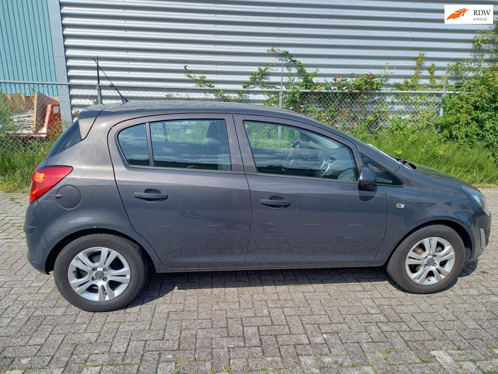 Opel Corsa automaat 1.2-16v cosmo