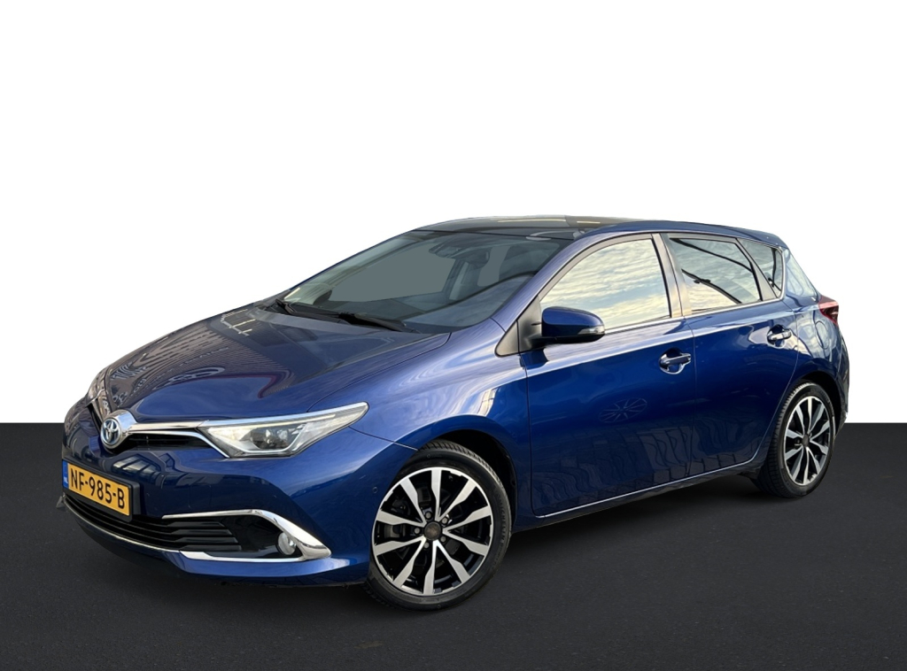 Toyota Auris 1.8 hybrid bus. pro