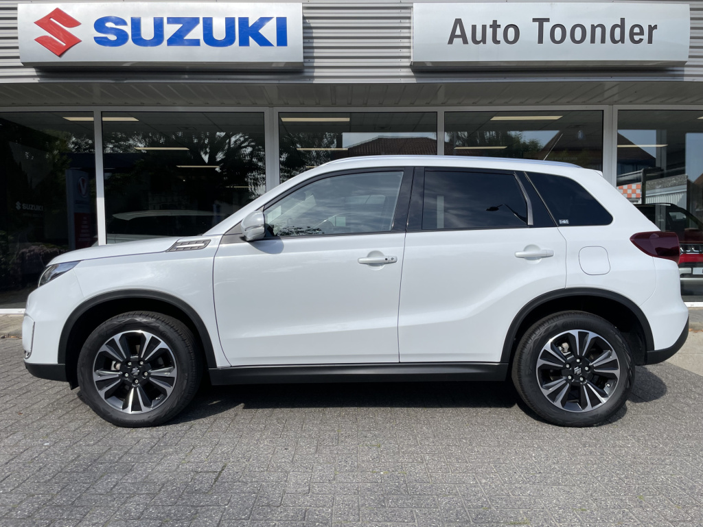 Suzuki Vitara 1.4 boosterjet style smart hybrid