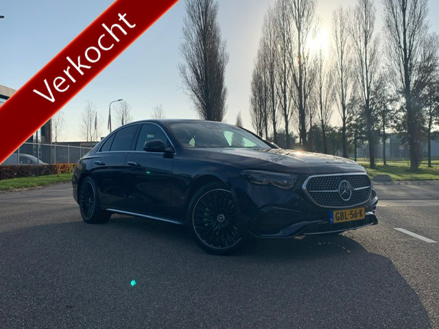 Mercedes-Benz E-Klasse 400 e 4matic amg line l panoramadak l techniek pakket l achteras sturing l hyperscreen l nappa leder l burmester l multibeam led l rij- assistentie pakket l memory l stoelkoeling en stoelverwarming l keyless go l winterpak...