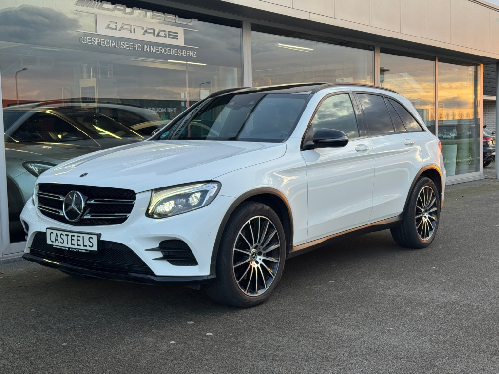Mercedes-Benz Glc 300 4matic amg line night-pakket panorama schuifdak , distronic , lederen bekleding