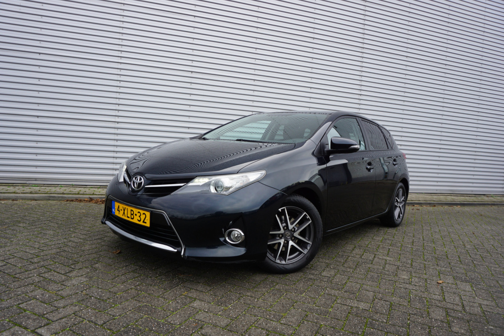 Toyota Auris 1.3 trend top 5 editie climate / navi / cruise / stoelverw. / camera / trekhaak / lm velgen / nap