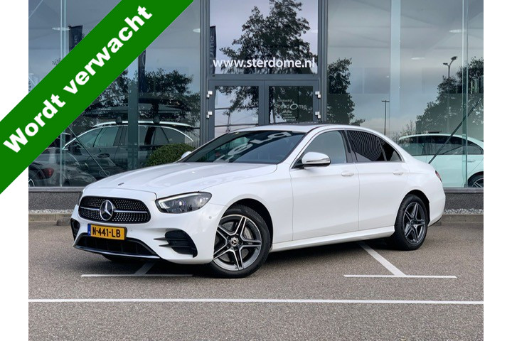 Mercedes-Benz E-Klasse 300 e amg line l schuif- kanteldak l multibeam led l afneembare trekhaak l camaera l stoelverwarming l dodehoek detectie l