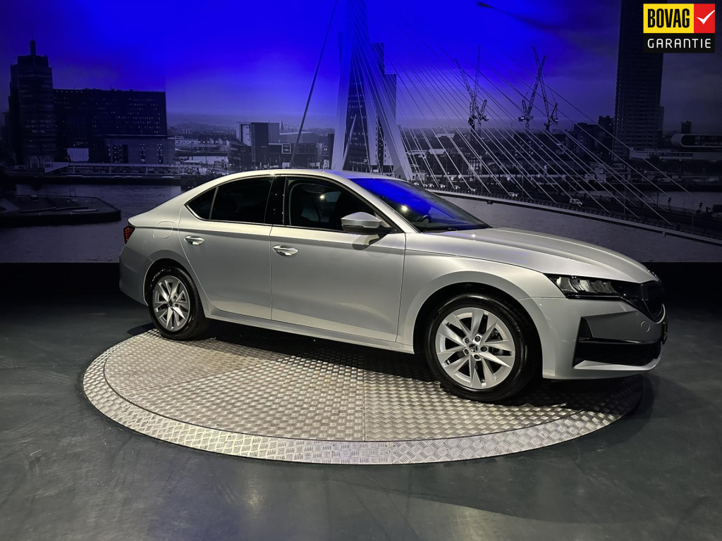 Skoda Octavia 1.5 tsi mhev business edition plus *navi*led*appconnect*camera*