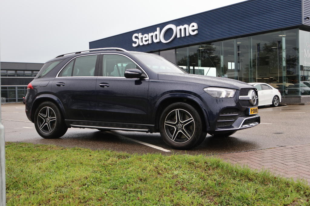 Mercedes-Benz Gle 450 4matic amg l airmatic l panoramadak l distronic l mbux l led l wegklapbare trekhaak l burmester l memory l 360 gr camera l head up l elektr. bed achterklep l dodehoek assistent l sfeerverlichting l airconditioning l st...