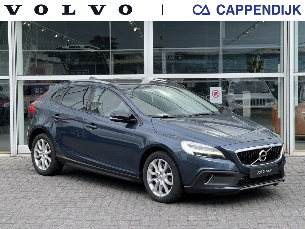 Volvo V40 cross country t3 153pk aut6 polar+ luxury| leder|pano| camera| trekhaak|dab+|k