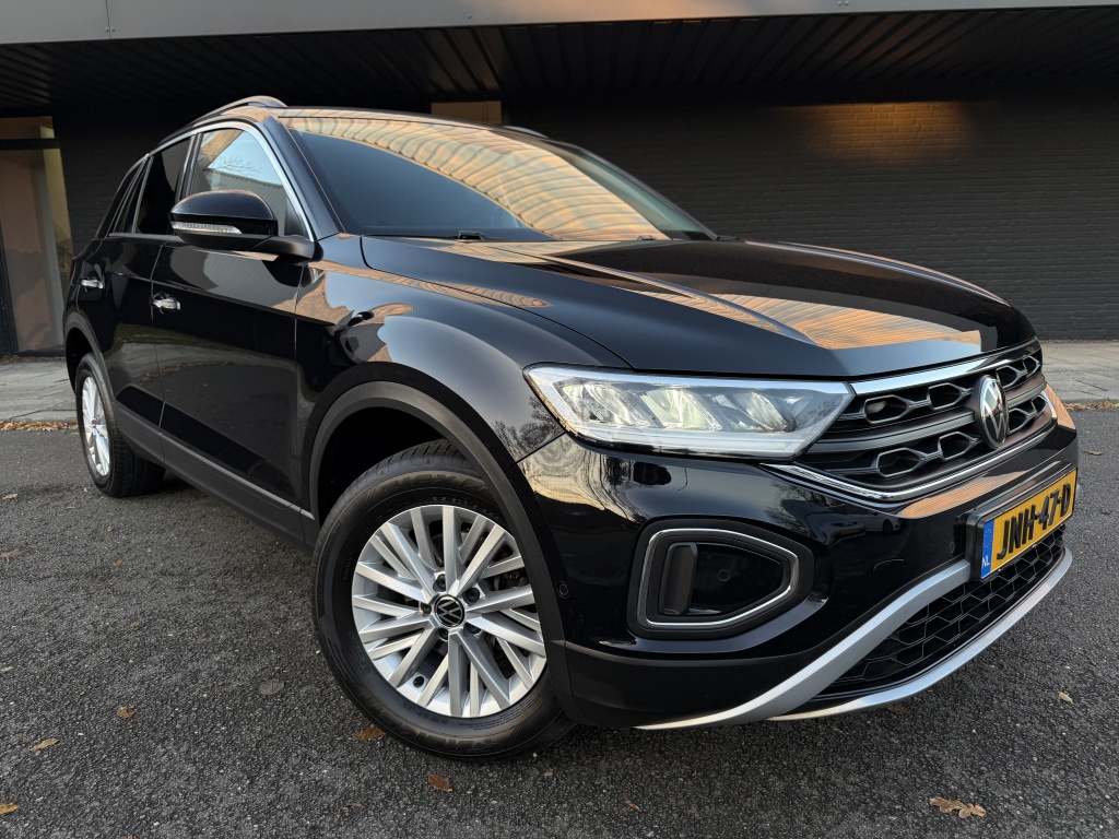 Volkswagen T-roc 1.0 tsi life bns // 19.000km! //