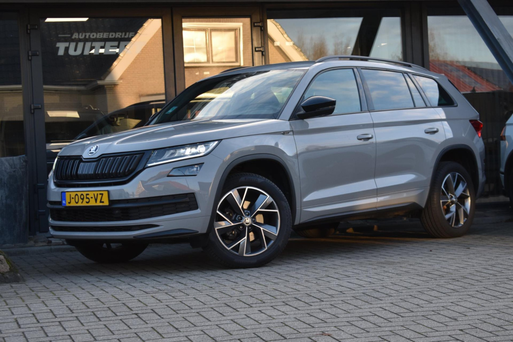 Skoda Kodiaq 1.5 tsi sportline 7p. | mj21 | camera | virtual | nap | stuur / stoelverwarming | apple carplay | android auto