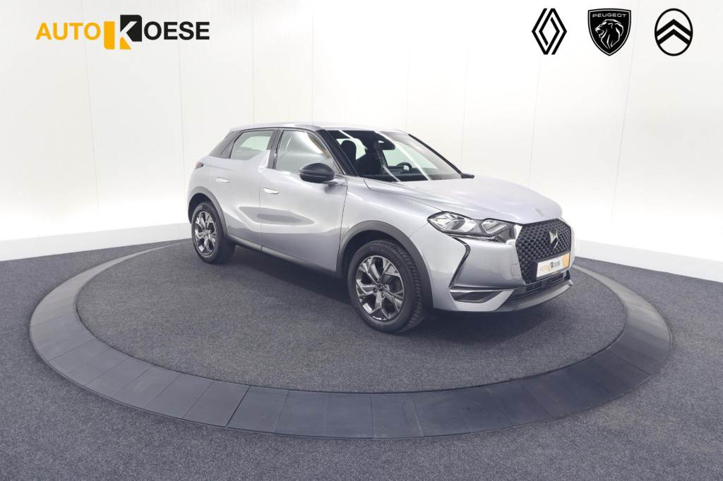 Ds Ds 3 crossback puretech 100 montmartre | parkeersensoren | apple carplay | allseason banden | navigatie | climate control
