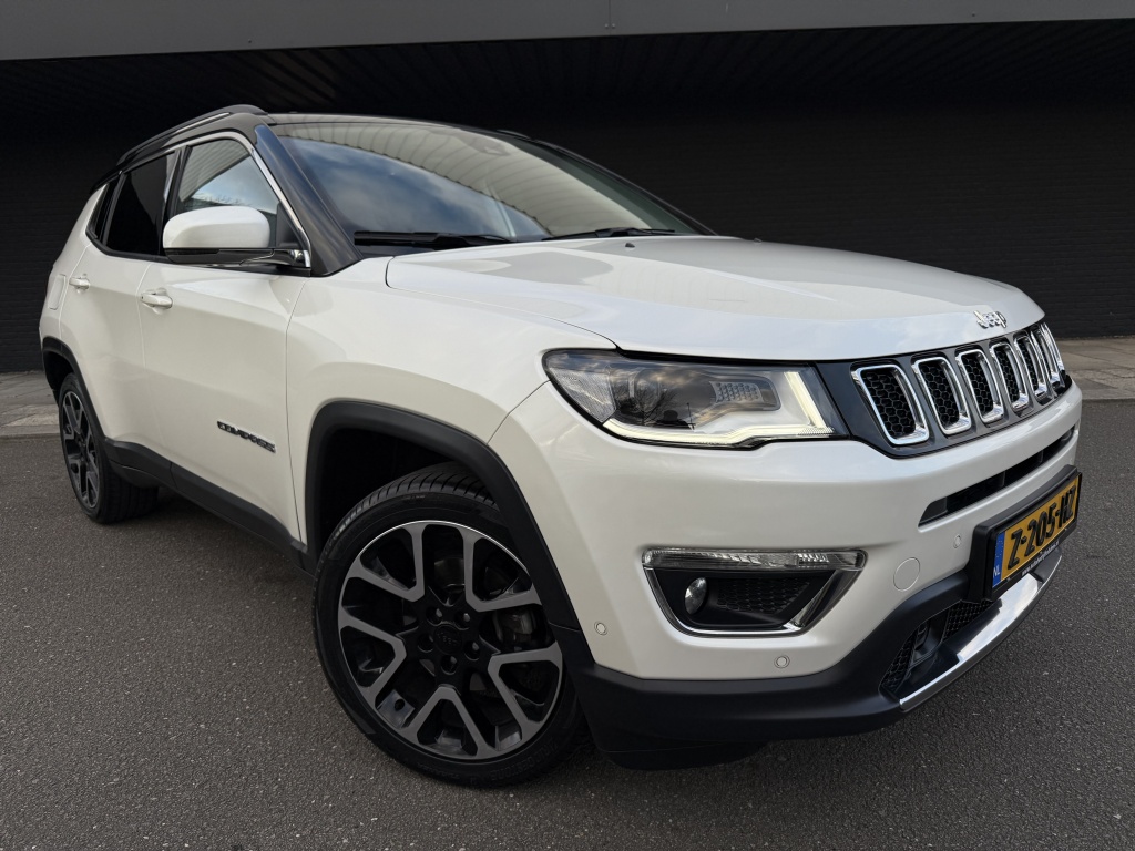 Jeep Compass 1.4 m.air limited // beats audio // trekhaak //