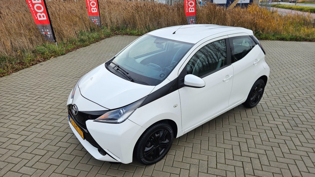 Toyota Aygo zuinige 1.0 vvt-i x-play 5drs nl auto