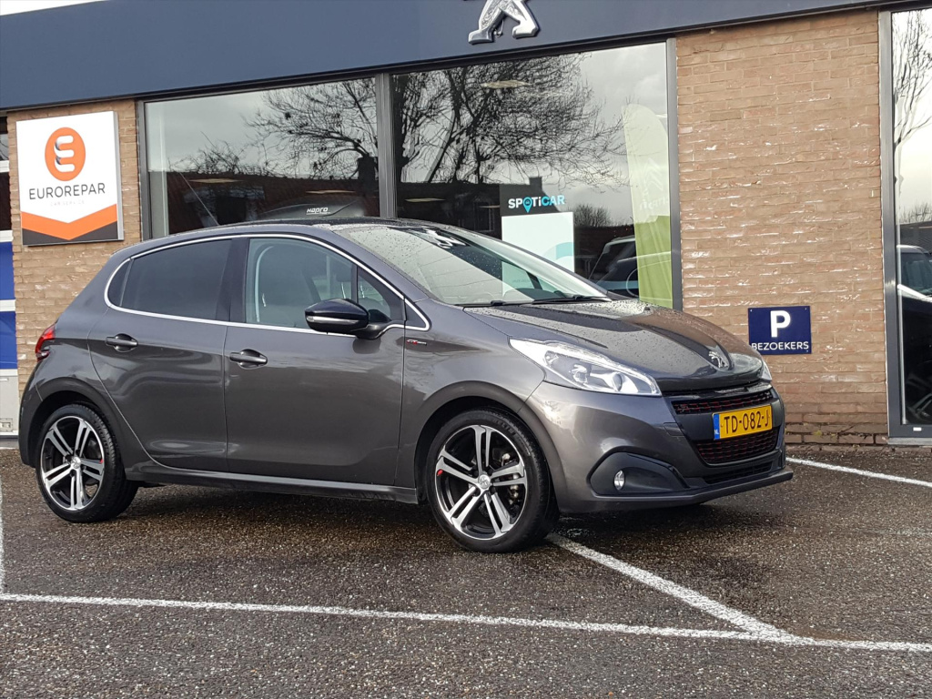 Peugeot 208 1.2 puretech 110pk 5d eat6 gt-line