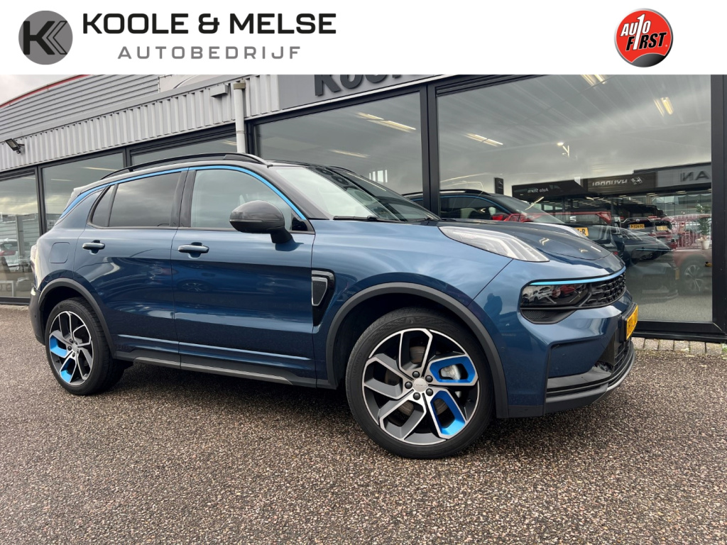 Lynk & Co 01 1.5 261pk phev 7dcth plug in hybrid , pano dak , 360gr camera , carplay adaptive cc