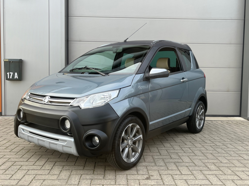 Aixam Crossline brommobiel premium in keurige staat