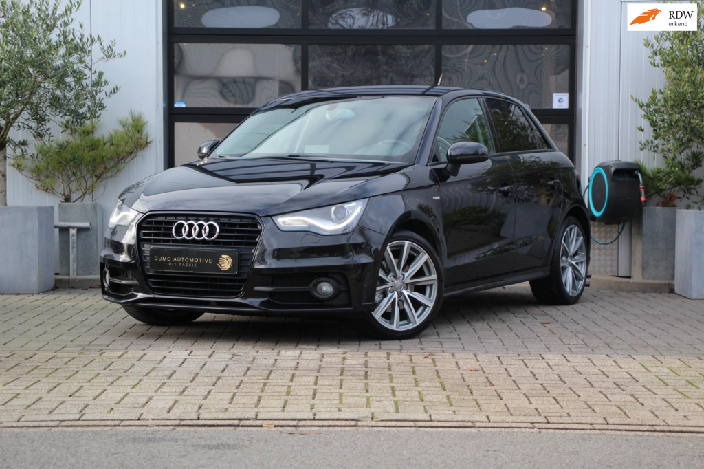 Audi A1 Sportback 1.4 tfsi s-line - stoelverwarming - parkeersensoren - 17 inch velgen - xenon - led