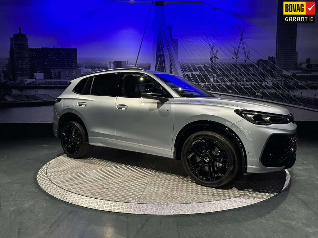 Volkswagen Tiguan 1.5 ehybrid r-line edition *leder*memory*blackstyle*trekhaak*
