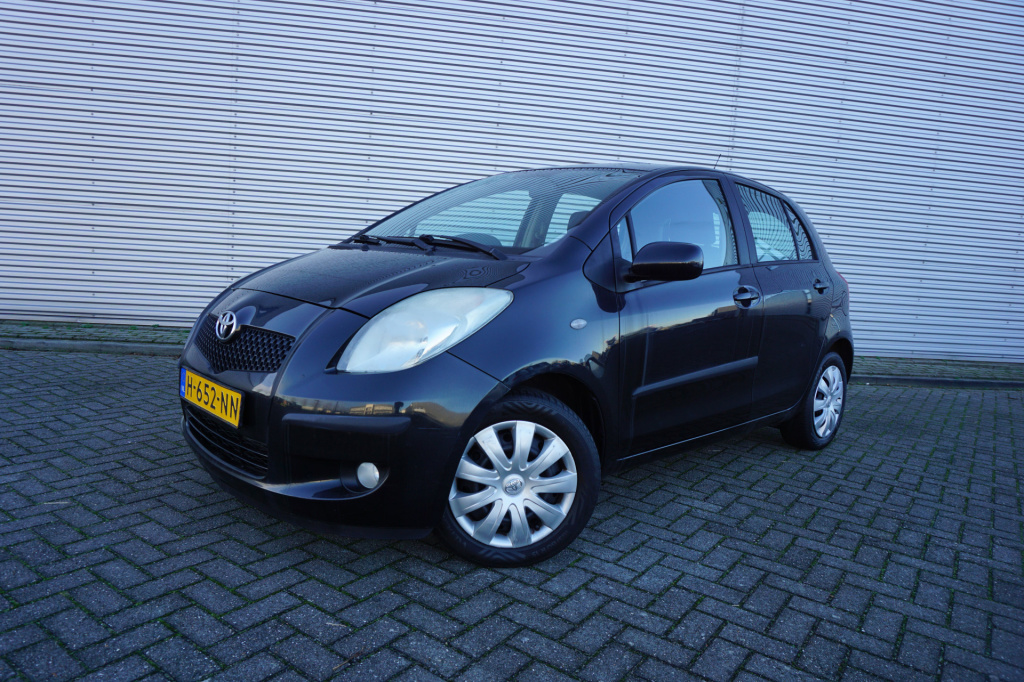 Toyota Yaris 1.3 vvti sol airco / elektr. ramen / parkeersens.