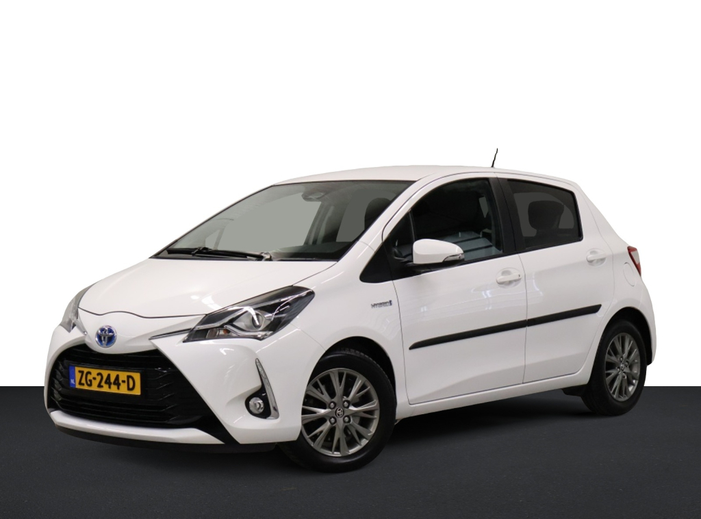 Toyota Yaris 1.5 hybrid dynamic| camera| cruise| climate