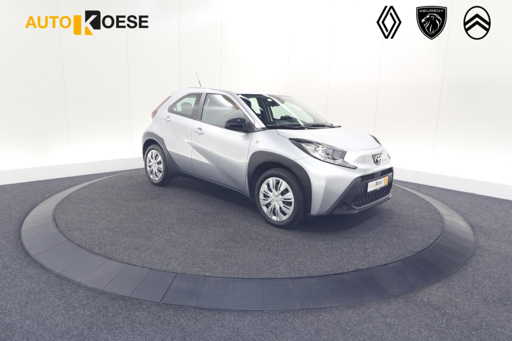 Toyota Aygo x 1.0 vvt-i mt play | camera | apple carplay | airco