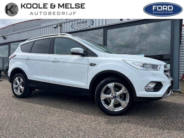 Ford Kuga 1.5 ecoboost 150pk 2wd titanium | trekhaak |
