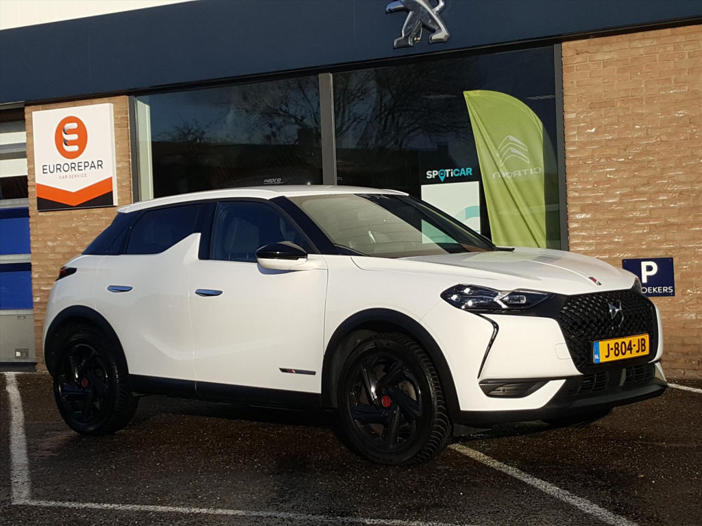 Ds Ds 3 crossback 1.2 puretech 100pk business | navi | bt | applecarplay & androidauto | parkeersensoren v+a | camera achter | cruise & climate control | lm-velgen 17''