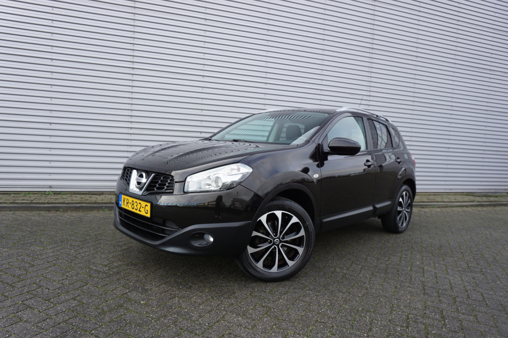 Nissan Qashqai 1.6 connect edition climate / navi / cruise / camera / pano / parkeersens. / lm velgen