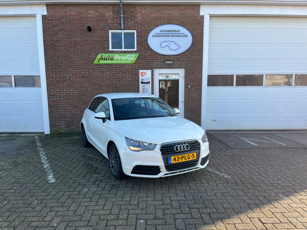 Audi A1 1.2 tfsi attraction pro line business