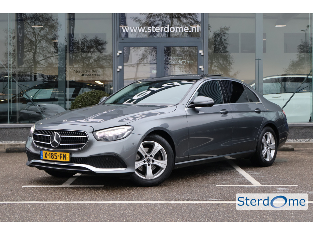 Mercedes-Benz E-Klasse 220 d exclusive line l panoramadak l trekhaak l widescreen l deelbare achterbank l led high performance lstoelverwarming l dode hoek assistent l camera l airconditioning l