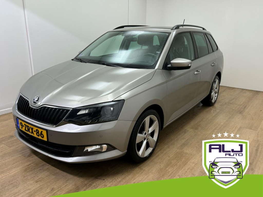 Skoda Fabia combi occasion 1.2 tsi first edition style | beige | tweedehands skoda fabia | airco | stoelverwarming | bluetooth