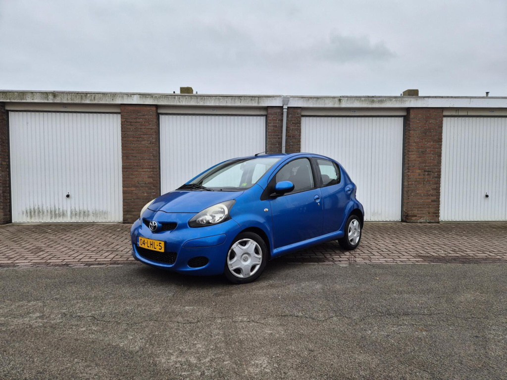 Toyota Aygo 1.0-12v comfort / origineel nl / 5-deurs / airco