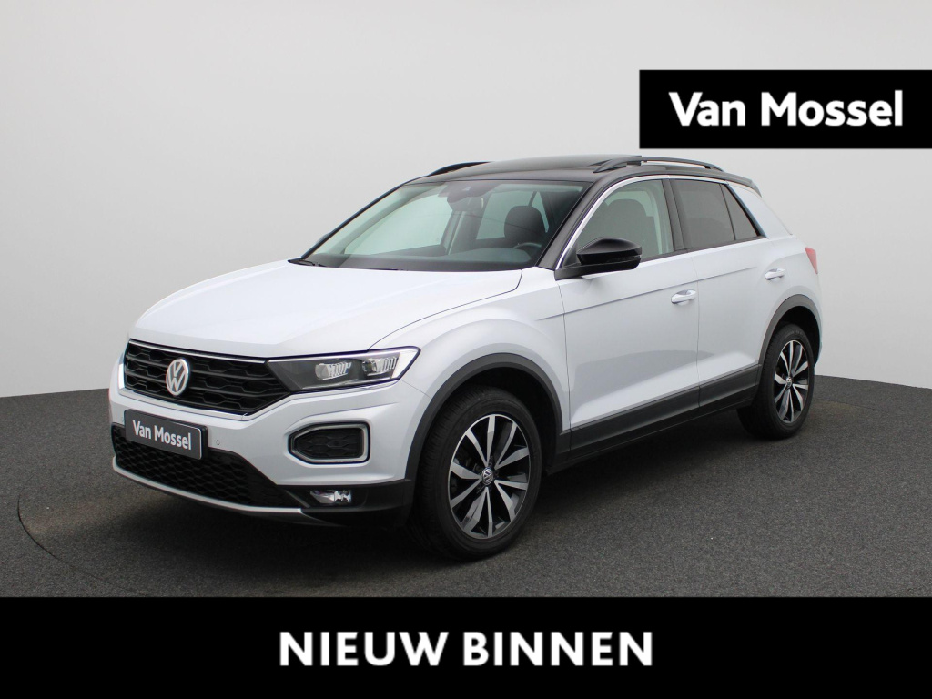 Volkswagen T-roc 1.5 tsi style | automaat | apple carplay / android auto | trekhaak | navigatie | virtual cockpit | panoramadak | stoelverwarming | adaptieve cruise control | climate control | lichtmetalen velgen |