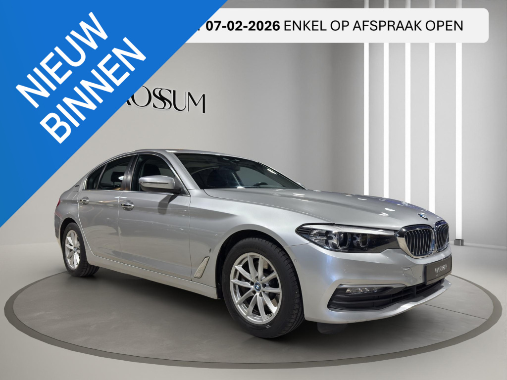BMW 5 Serie 530e iperformance edrive edition | leder | schuif-/kanteldak | camera | sfeerverl |