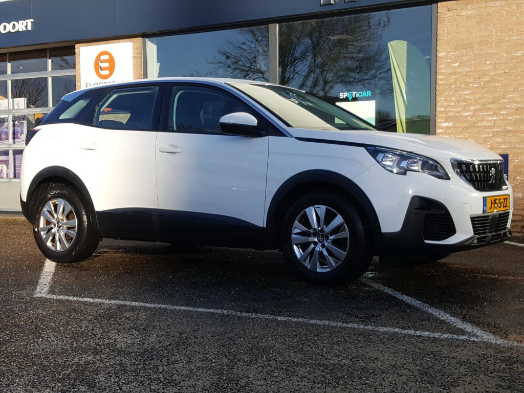 Peugeot 3008 1.2 130pk s&s access trekhaak | cruise control | airco | bluetooth | parkeersensoren achter | lm-velgen 17inch | allseasonbanden